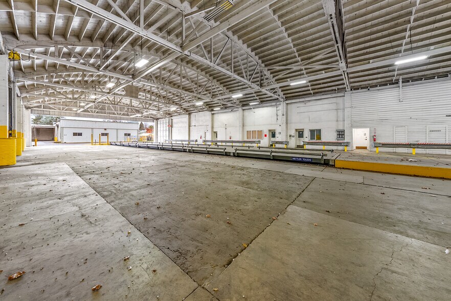More Photos Of 661 S Fir St, Medford Refrigeration Cold Storage For Lease