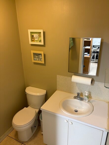 More Photos Of 1750 W 39th Pl, Hialeah Warehouse For Sale