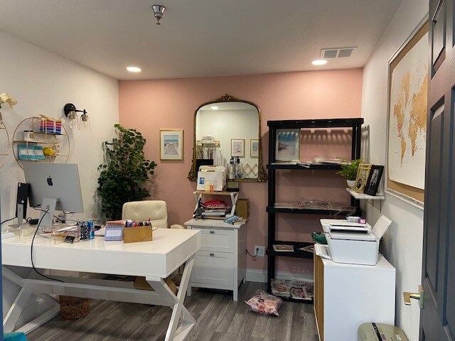 More Photos Of 162 Industrial Park Dr, Hollister General Retail For Lease