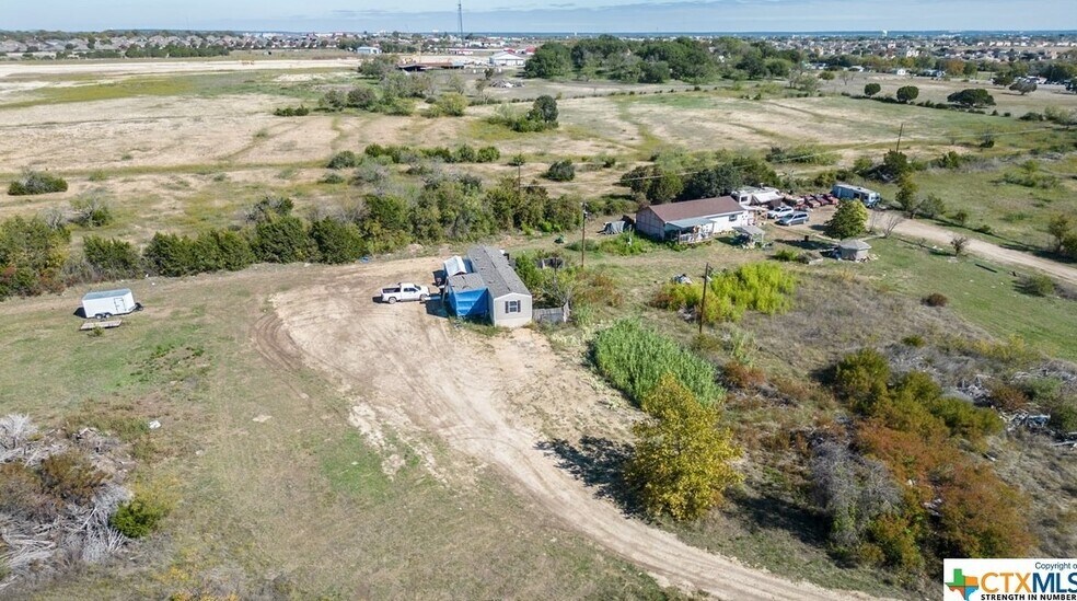 More Photos Of 6111 & 6301 S Fort Hood St, Killeen Office For Sale