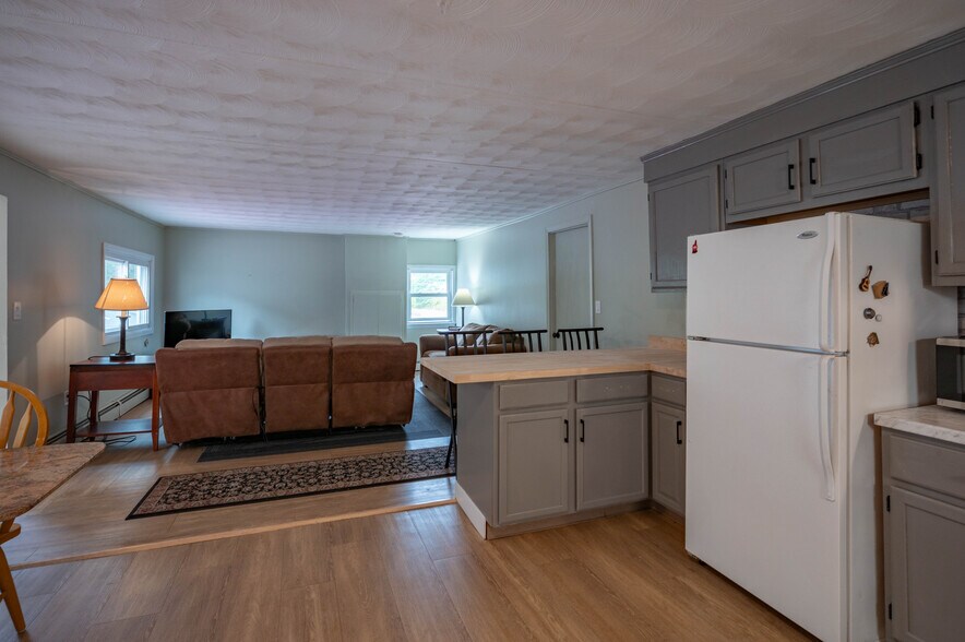 More Photos Of 944 Gibbons Hwy, Wilton Restaurant For Sale
