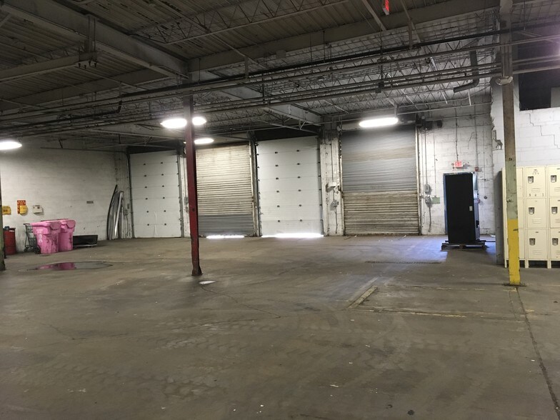 More Photos Of 1400 Front St, Warren Warehouse For Lease