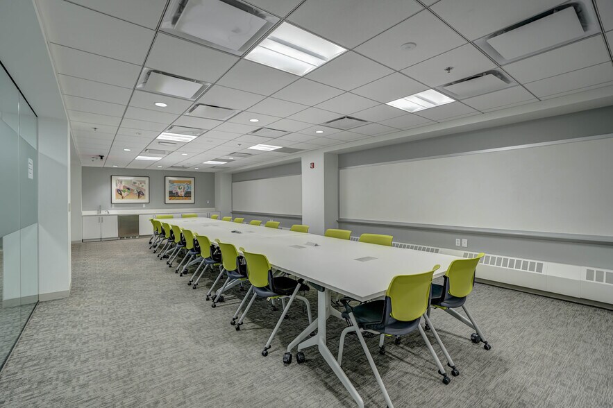 More Photos Of 1101 14th St NW, Washington Office For Lease