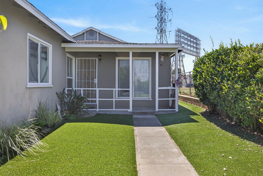 More Photos Of 2510 Carnegie Ln, Redondo Beach Apartments For Sale