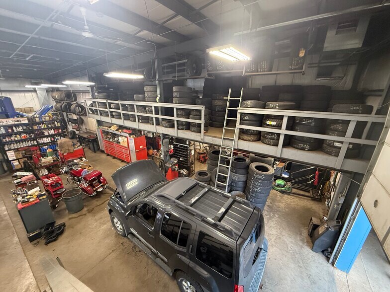 More Photos Of 1137 S Stephenson Ave, Iron Mountain Specialty For Sale