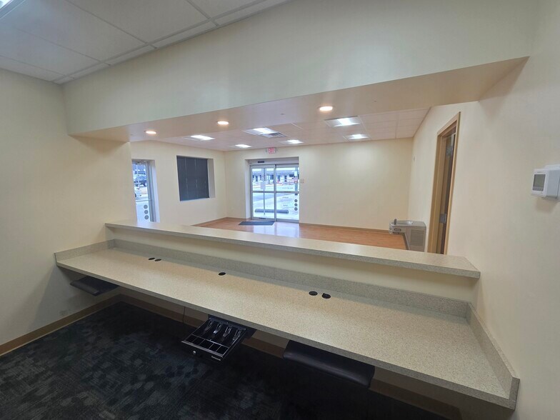 More Photos Of 2054 Sycamore Ave, Buena Vista Storefront For Lease