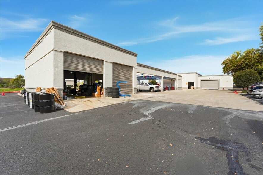 More Photos Of 615 W Ray Rd, Gilbert Carwash For Sale