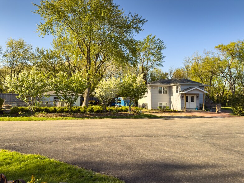 More Photos Of , Grayslake Unknown For Sale