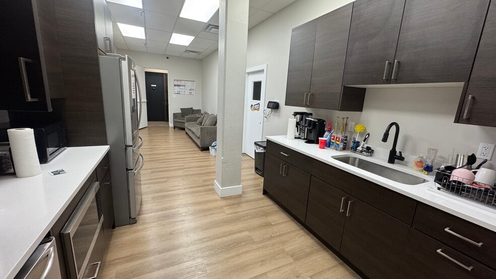 More Photos Of 745 S 100 E, Provo Light Manufacturing For Sale