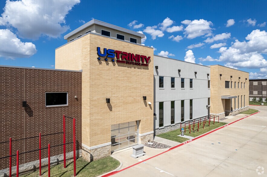 More Photos Of 801 Patriot Way, Flower Mound Sports And Entertainment For Sale