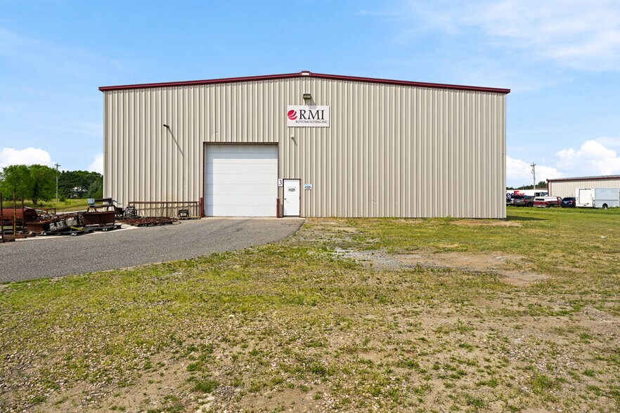 More Photos Of 16658 11th St NE, Little Falls Warehouse For Sale