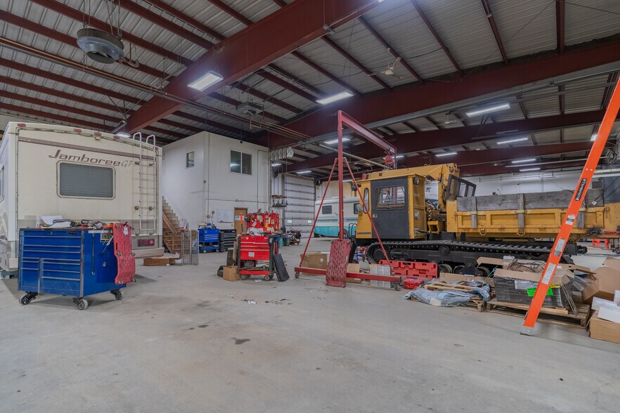 More Photos Of 1285 Queens Way, Fairbanks Warehouse For Sale