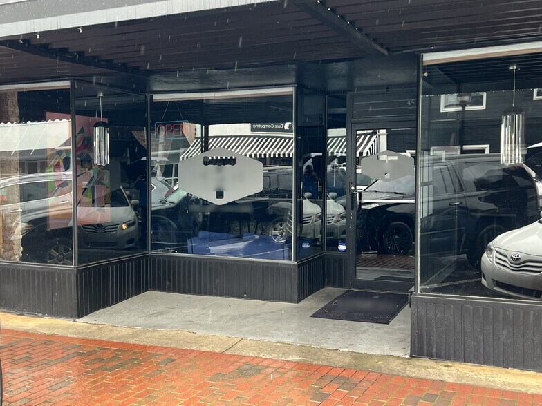 More Photos Of 79 E Main St, Buford Storefront For Sale