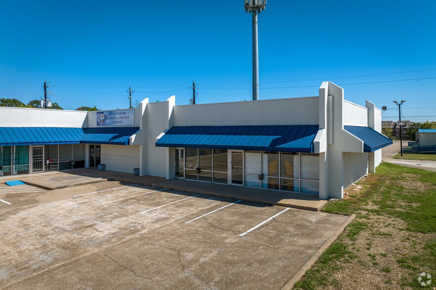 More Photos Of 12515-12520 Fondren Rd, Houston Unknown For Lease