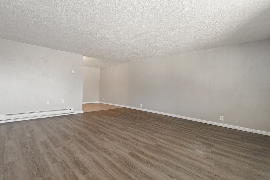 More Photos Of 1002-1022 E Poplar St, Pocatello Multifamily For Sale