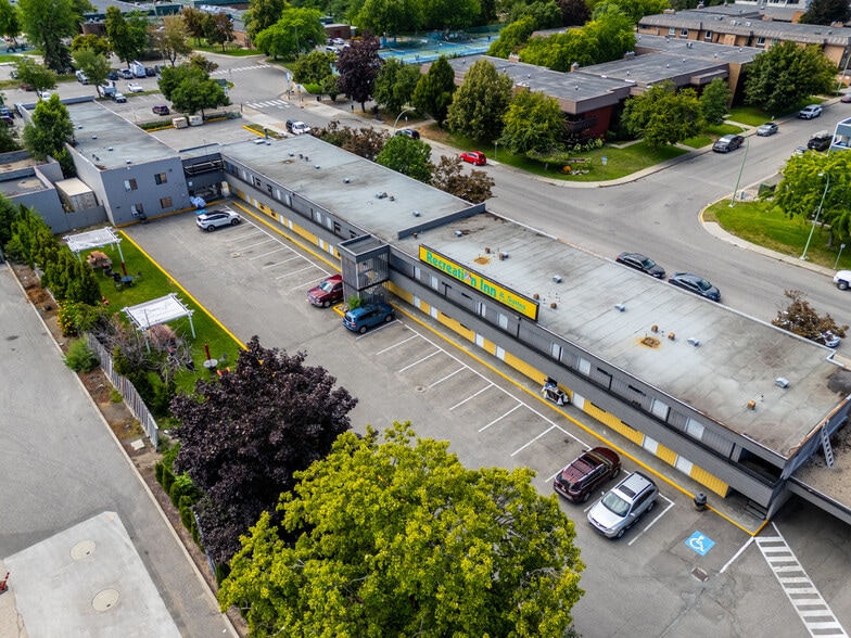 More Photos Of 1891 Parkinson Way, Kelowna Hotel For Sale