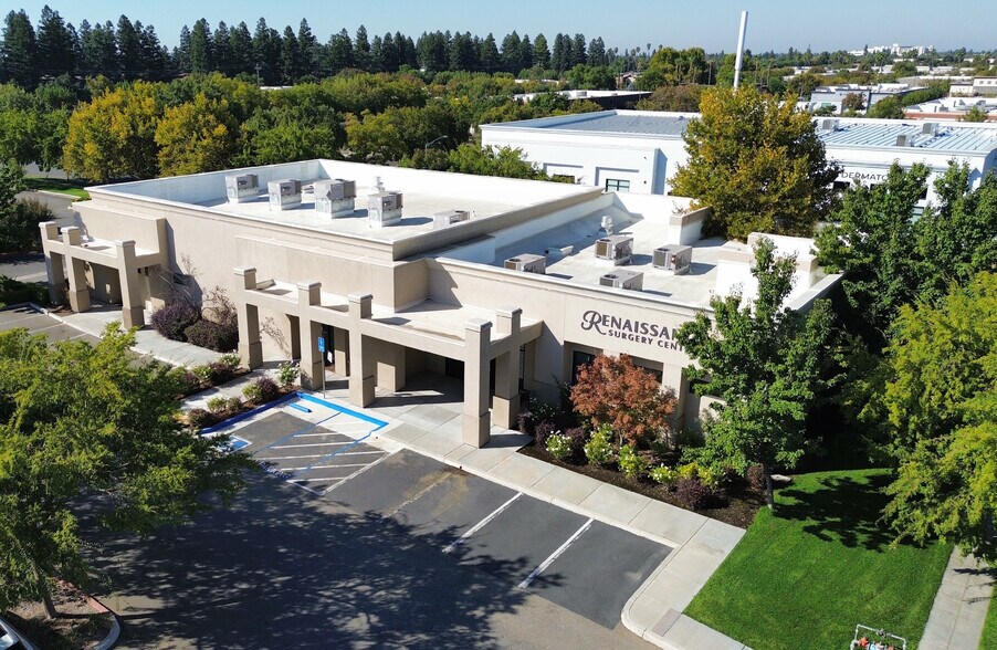 Primary Photo Of 2365 E Fir Ave, Fresno Medical For Sale