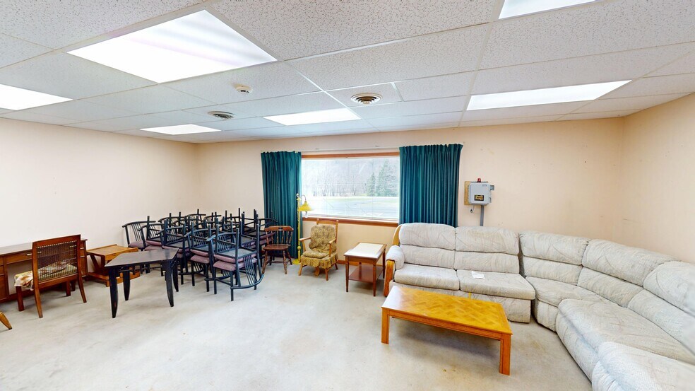 More Photos Of 4250 N State St, Salamanca Freestanding For Sale