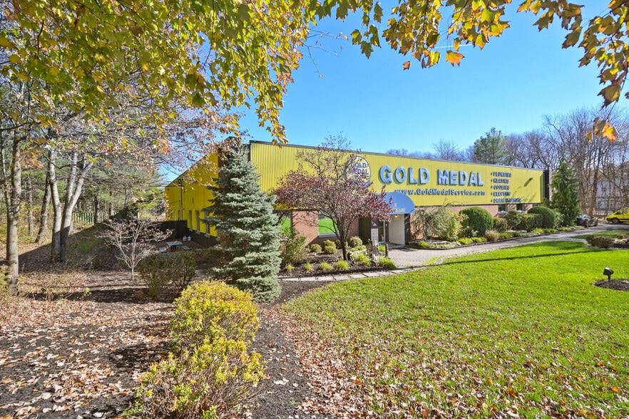 More Photos Of 11 Cotters Ln, East Brunswick Warehouse For Sale