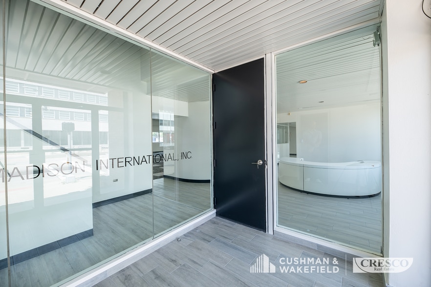 More Photos Of 2930 Euclid Ave, Cleveland Office For Lease