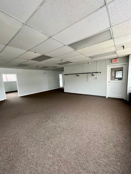 More Photos Of 6841 N Rochester Rd, Rochester Hills Unknown For Lease