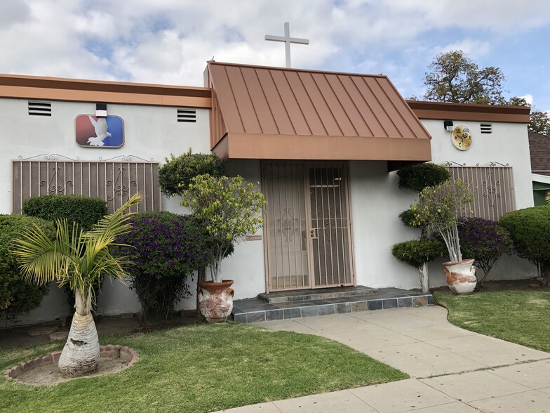 Primary Photo Of 6416 Corona Ave, Bell Religious Facility For Sale