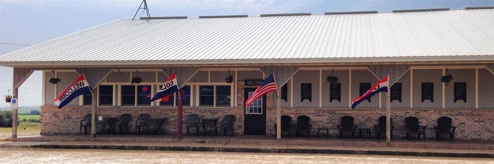 More Photos Of 14877 Hwy 20, East Dubuque Restaurant For Sale