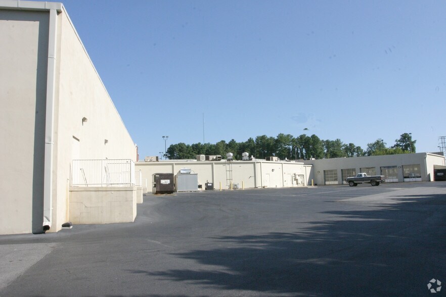 More Photos Of 2750 Buford Hwy, Duluth Unknown For Lease