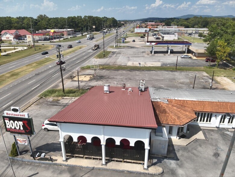 More Photos Of 11505 S Memorial Pky, Huntsville Storefront For Sale