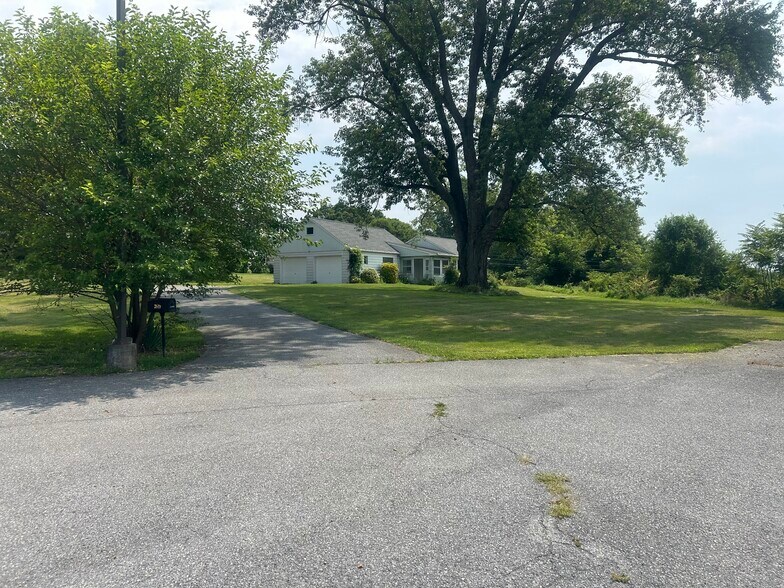 More Photos Of 3801 Perkiomen Ave, Reading General Retail For Sale