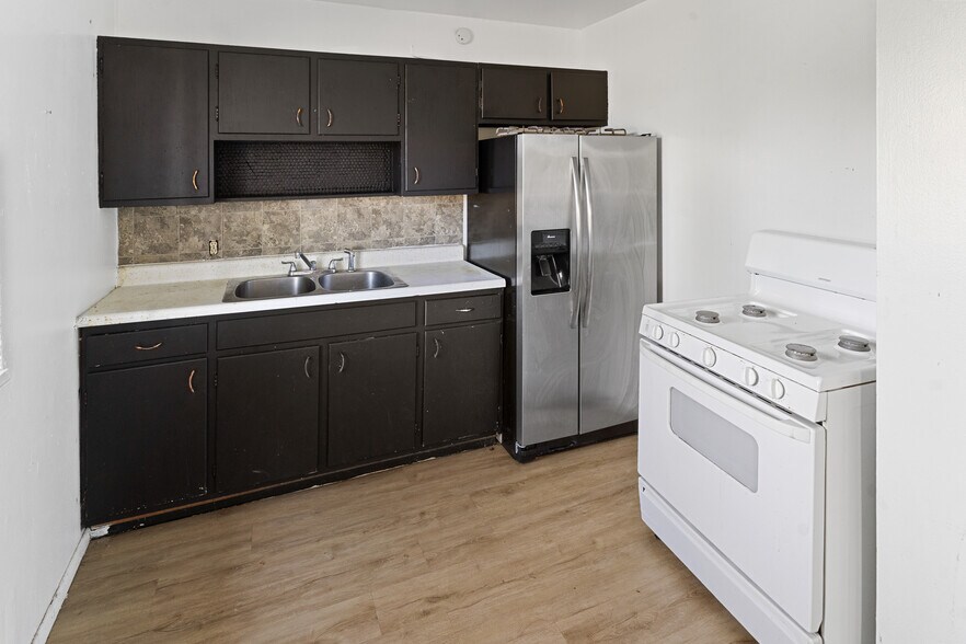 More Photos Of 765 Howland Ave, Toledo Apartments For Sale