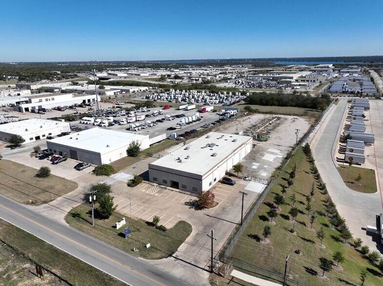 Primary Photo Of 4901 Parker Henderson Rd, Fort Worth Warehouse For Lease