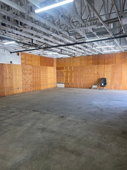 More Photos Of 4130 Hallmark Pky, San Bernardino Warehouse For Lease