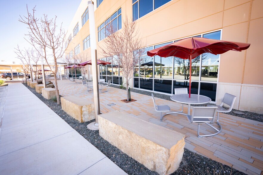 More Photos Of 404 Veterans Airpark Ln, Midland Office For Sale