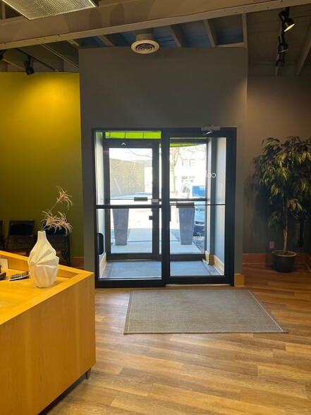 More Photos Of 2303 Charles St, Rockford Loft Creative Space For Sale