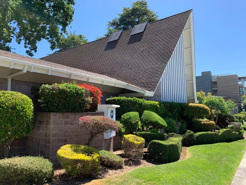 Primary Photo Of 787 Walnut St, San Carlos Religious Facility For Lease