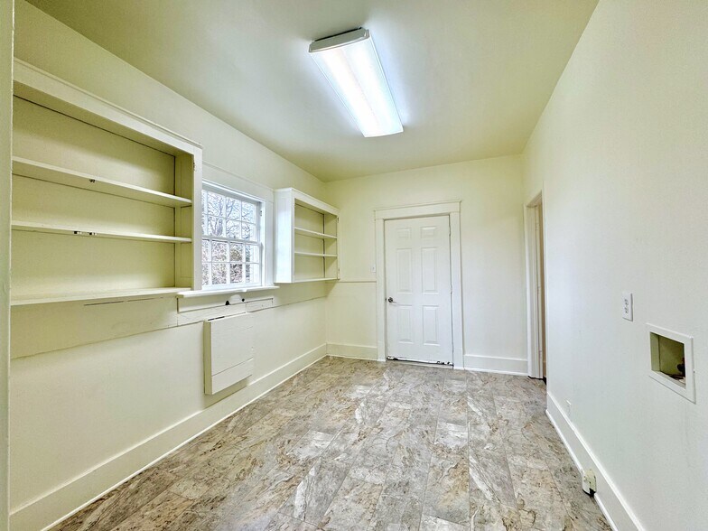 More Photos Of 106 E Cedar St, Goodlettsville Office Residential For Sale