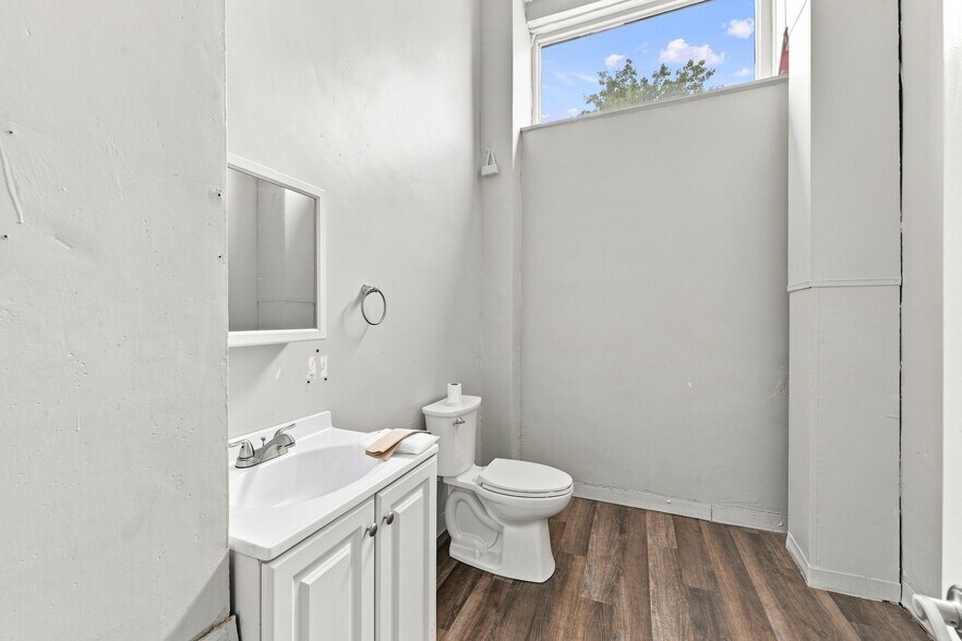 More Photos Of 4-12 Parker St, Gardner Apartments For Sale