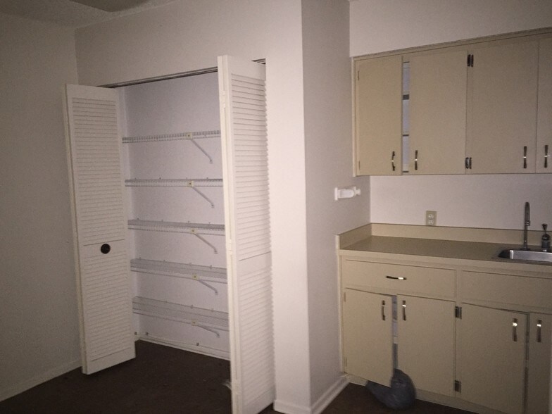 More Photos Of 1305 S Fort Harrison Ave, Clearwater Medical For Sale