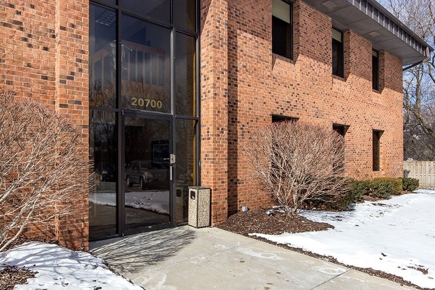 More Photos Of 20700 Watertown Rd, Waukesha Unknown For Lease