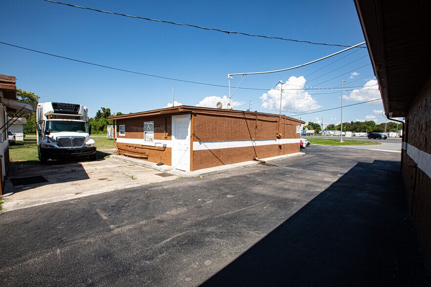 More Photos Of 14825 US Highway 19, Hudson Service For Sale