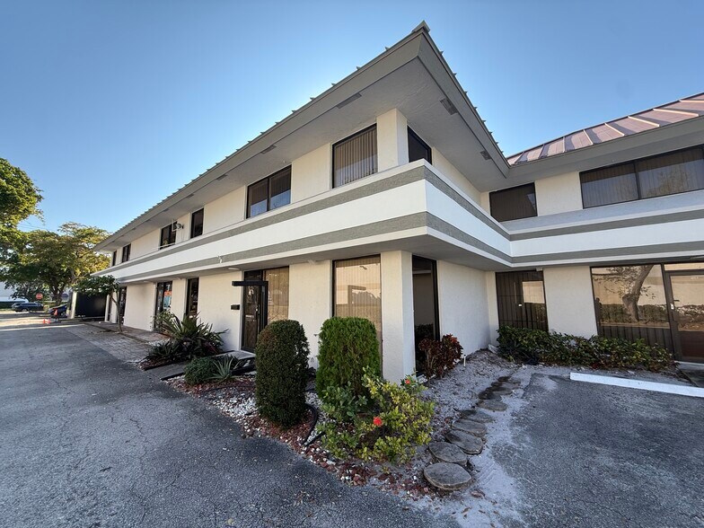 Primary Photo Of 6401 E Rogers Cir, Boca Raton Light Distribution For Lease