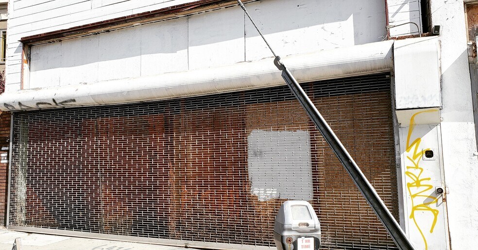 More Photos Of 6410-6416 Telegraph Ave, Oakland Storefront For Lease