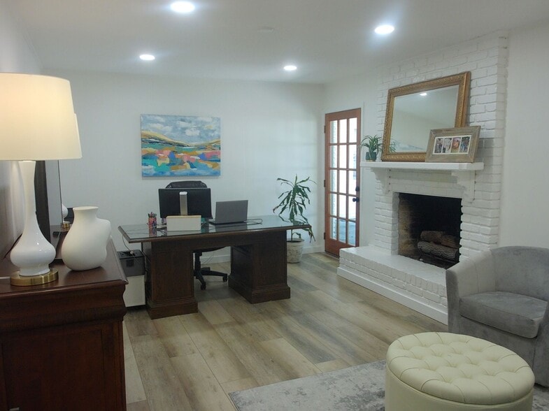 More Photos Of 3422 Brentwood Dr, Baton Rouge Office For Lease