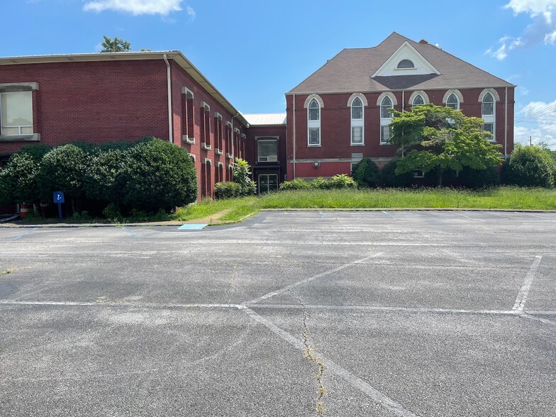 More Photos Of 400 East St N, Talladega Religious Facility For Sale