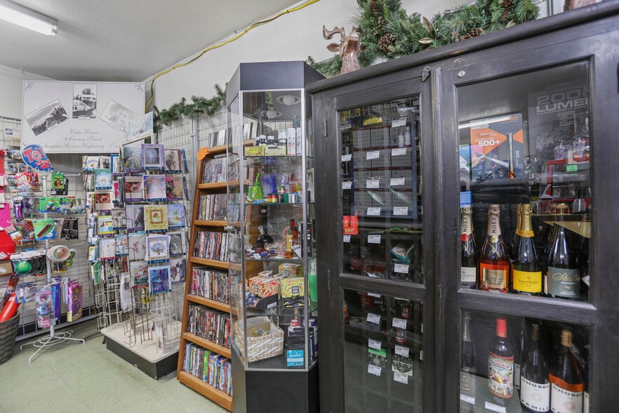 More Photos Of 31815 E Historic Columbia RI Hwy, Troutdale Convenience Store For Sale