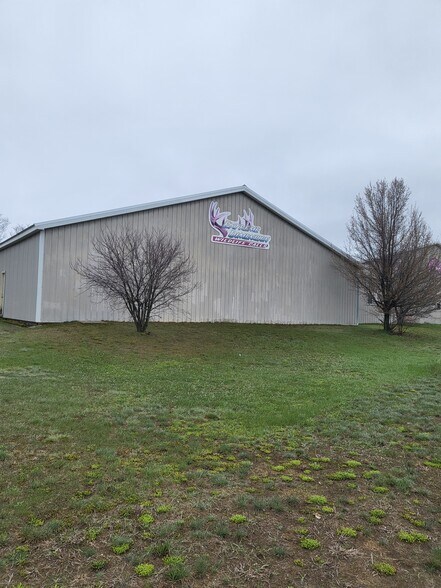 Primary Photo Of 6893 Sullivan Rd, Grawn Warehouse For Lease
