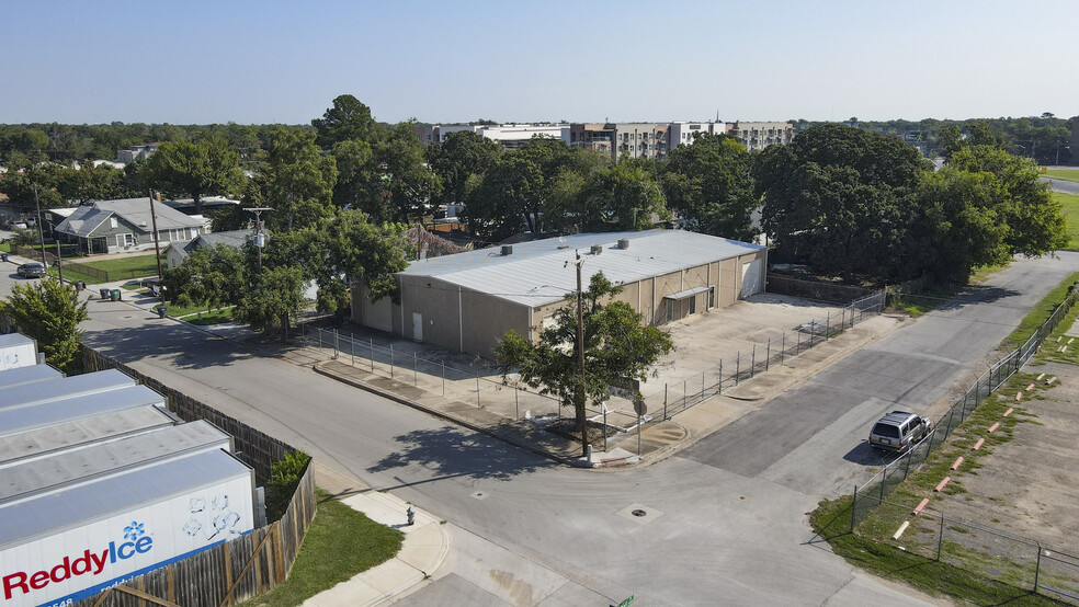 Primary Photo Of 2703 Marshall St, Fort Worth Warehouse For Lease