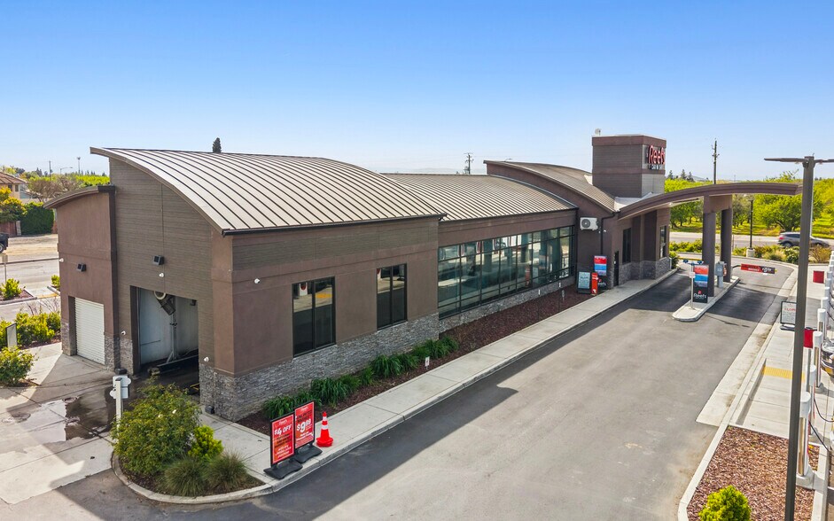 More Photos Of 1555 Canal Blvd, Ripon General Retail For Sale