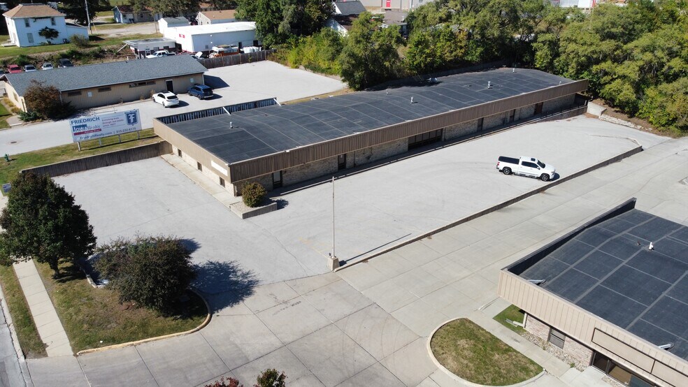More Photos Of 605 E Lincoln Way, Ames Office For Lease